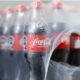 Coca-Cola объявила о массовом отзыве своей продукции с рынков Европы -