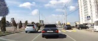 В Бишкеке возле «Джала» на зебре сбили девушку. Автонаезд попал на видео -