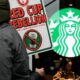 Более тысячи бариста сети кофеен Starbucks начали забастовку -